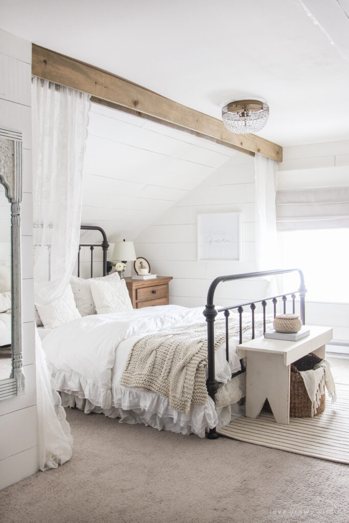 Farmhouse Bedroom Design: Timeless Charm with Modern Comfort - 3