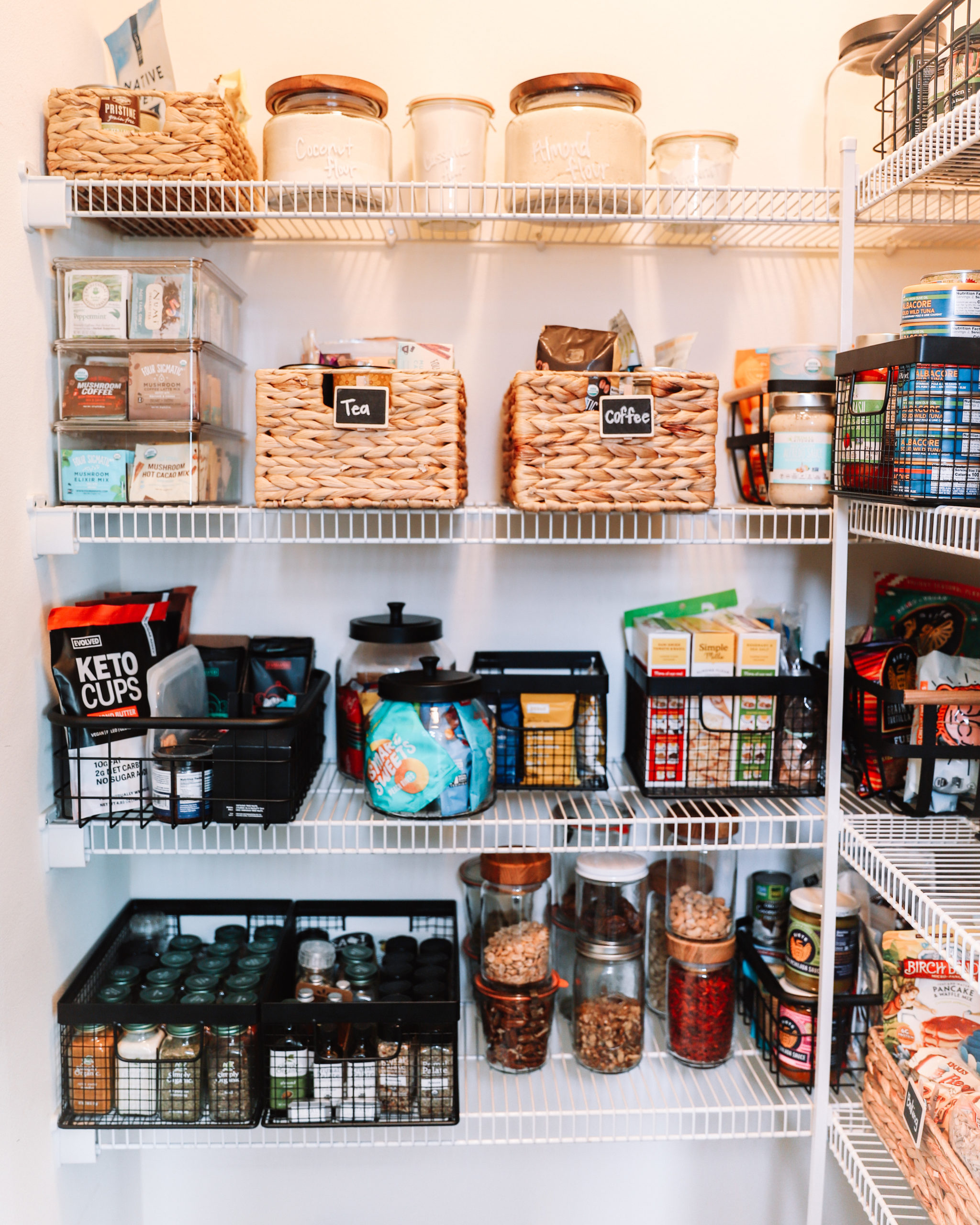 Kitchen Organization: Smart Solutions for a Functional Space - 10