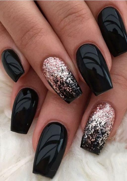 Perfect Black Nails for Every Occasion - 9