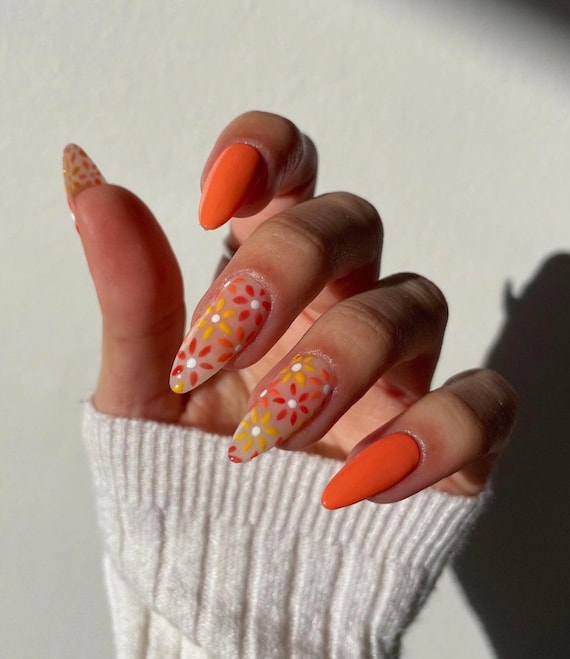 Stunning Spring Nails for a Fresh Look - 4