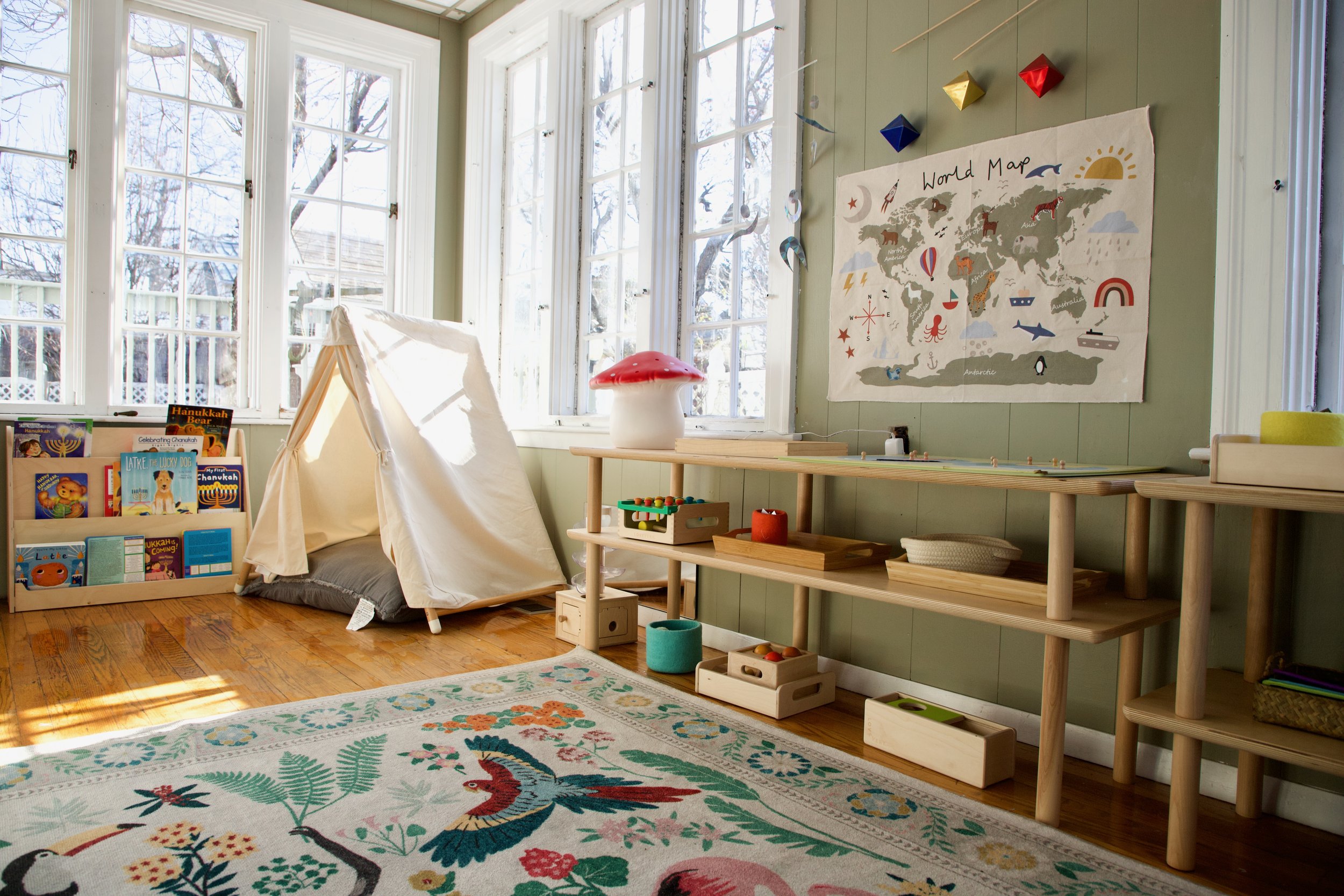 Montessori Playroom Ideas for Encouraging Independent Play - 9