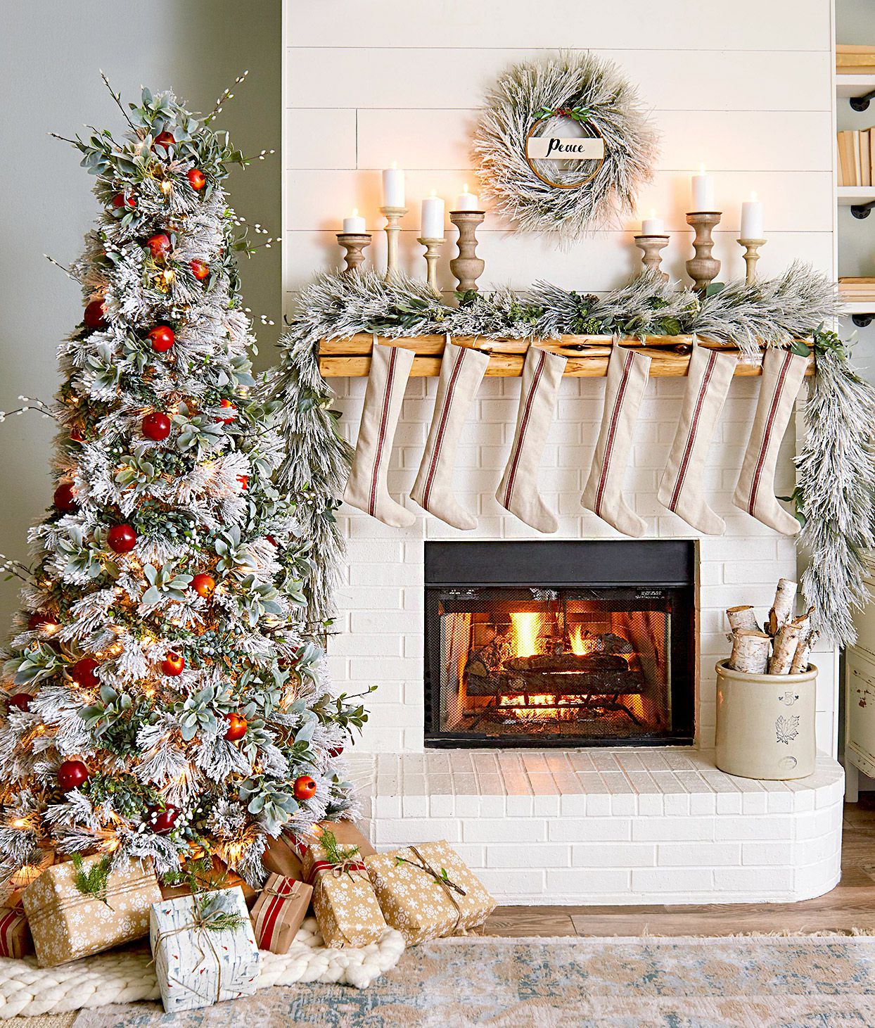 Farmhouse Christmas Tree Ideas: Bringing Rustic Charm to Your Holiday Decor - 6