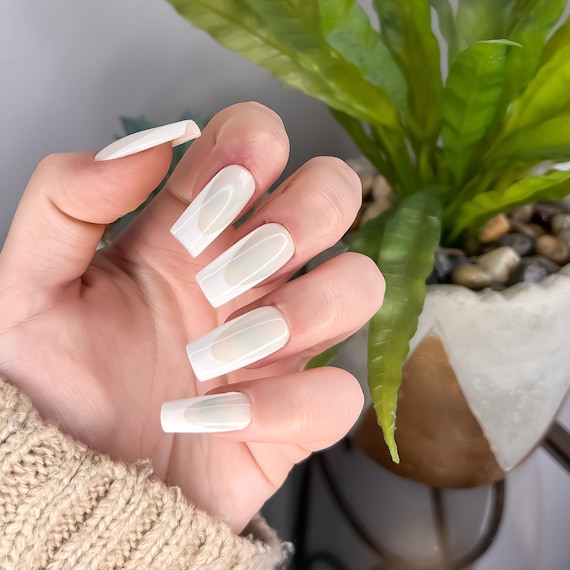 The Ultimate Guide to Stunning White French Tip Nails: A Timeless Classic - 6