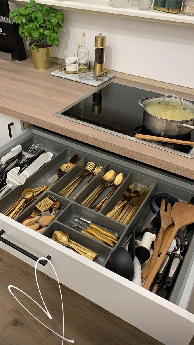 Top Drawer Organization Ideas for a Clutter-Free Home - 9